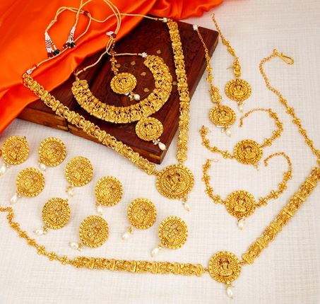 Significance of Gold Haram Necklace in India